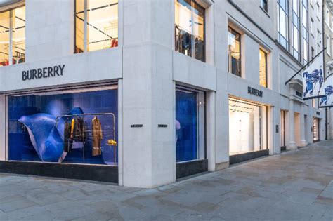 inside the retail strategy of burberry|burberry plc strategy.